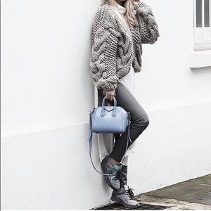 Meet your Posher, Ania